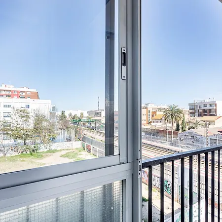 5 Minutes From Downtown Valencia *