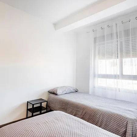 5 Minutes From Downtown Valencia Апартаменты