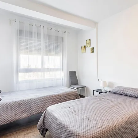 Апартаменты 5 Minutes From Downtown Valencia *