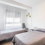 Apartment 5 Minutes From Downtown Valencia Benetusser