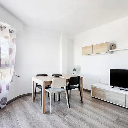 Daire 5 Minutes From Downtown Valencia Benetusser