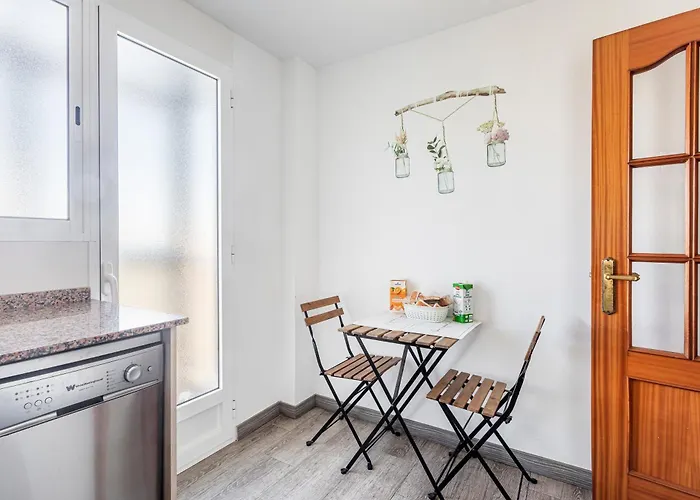 5 Minutes From Downtown Valencia Appartamento *