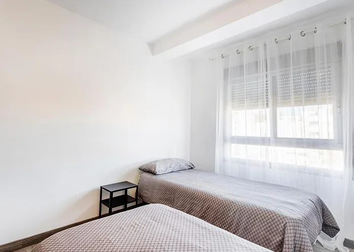 5 Minutes From Downtown Valencia Appartamento *